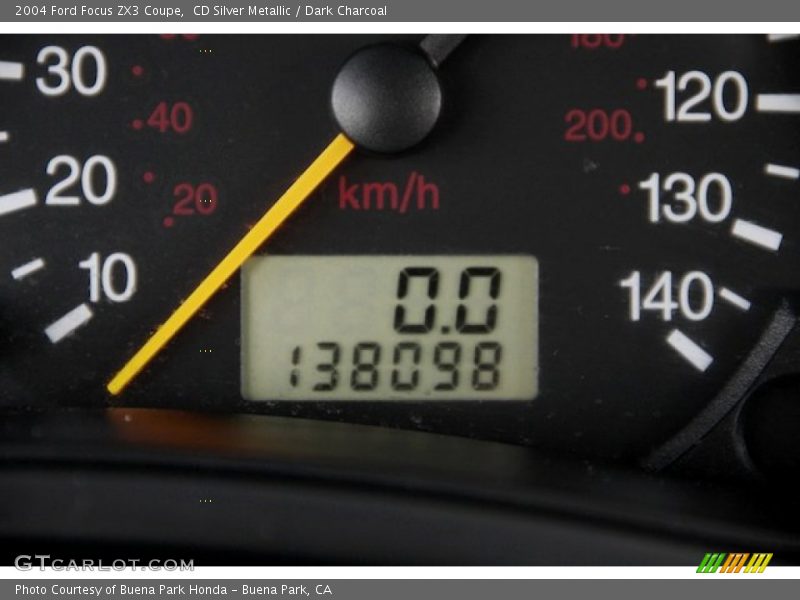 CD Silver Metallic / Dark Charcoal 2004 Ford Focus ZX3 Coupe