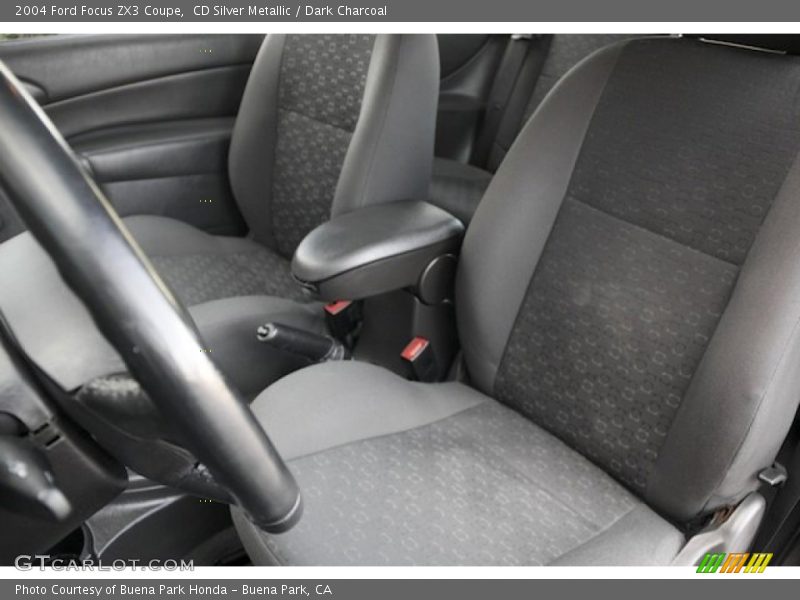 CD Silver Metallic / Dark Charcoal 2004 Ford Focus ZX3 Coupe
