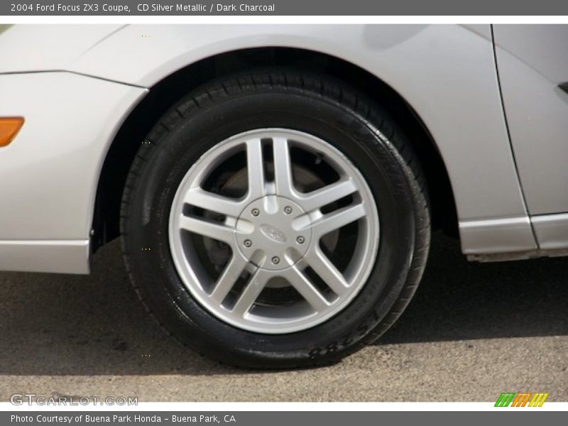 CD Silver Metallic / Dark Charcoal 2004 Ford Focus ZX3 Coupe