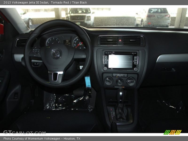 Tornado Red / Titan Black 2013 Volkswagen Jetta SE Sedan