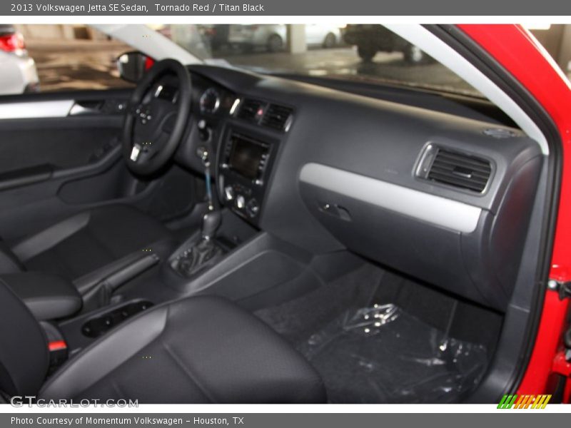 Tornado Red / Titan Black 2013 Volkswagen Jetta SE Sedan