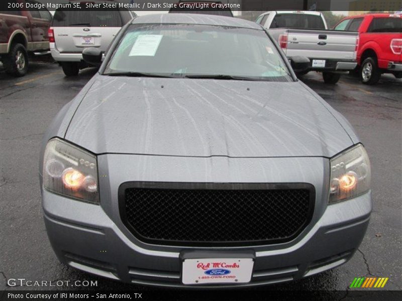 Silver Steel Metallic / Dark Slate Gray/Light Graystone 2006 Dodge Magnum SE