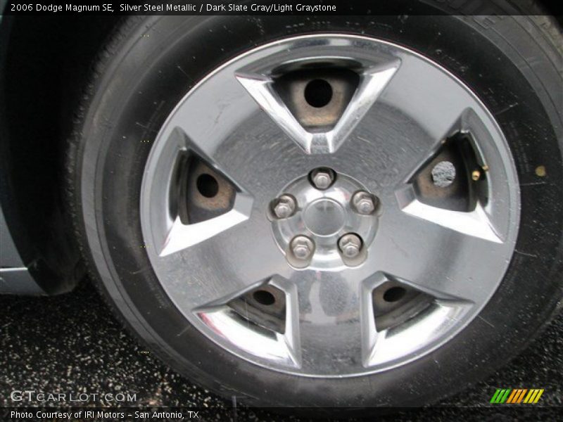 Silver Steel Metallic / Dark Slate Gray/Light Graystone 2006 Dodge Magnum SE
