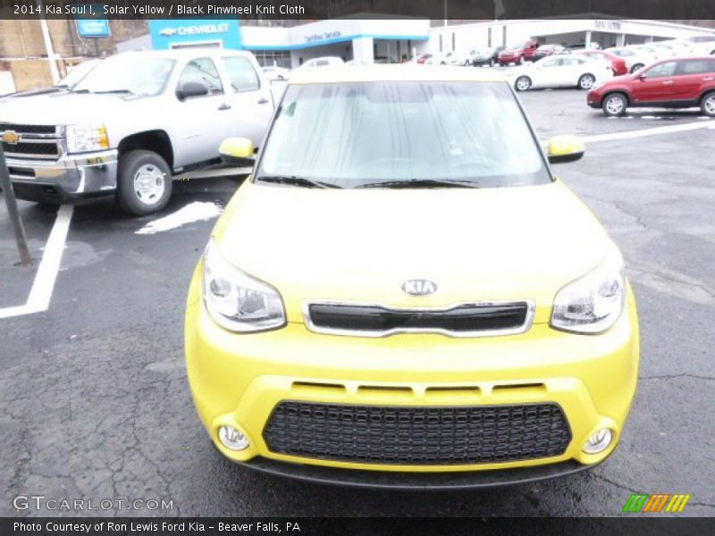 Solar Yellow / Black Pinwheel Knit Cloth 2014 Kia Soul !