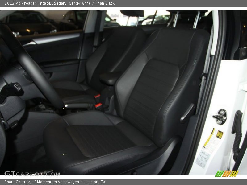 Candy White / Titan Black 2013 Volkswagen Jetta SEL Sedan