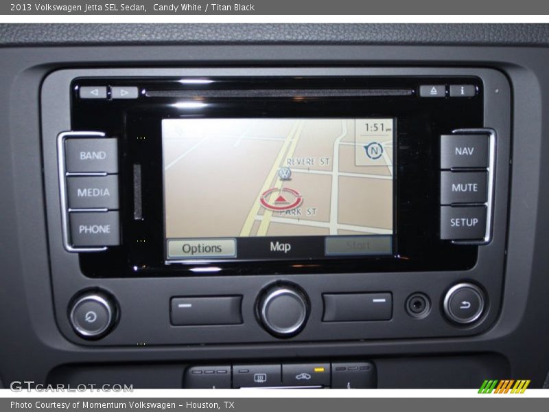 Candy White / Titan Black 2013 Volkswagen Jetta SEL Sedan