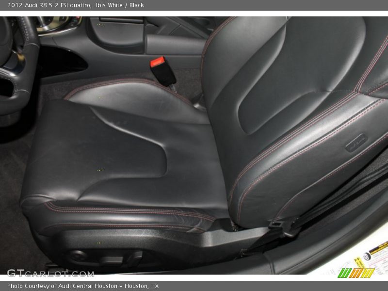 Front Seat of 2012 R8 5.2 FSI quattro