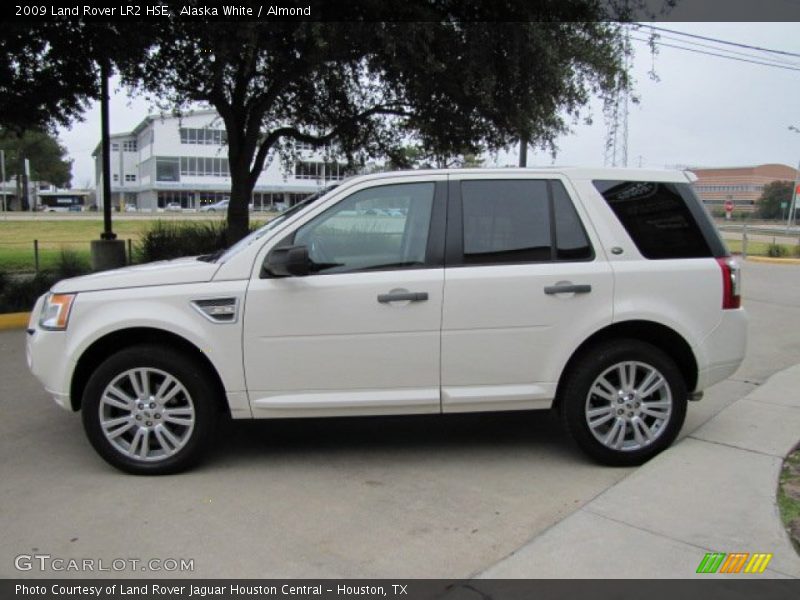 Alaska White / Almond 2009 Land Rover LR2 HSE
