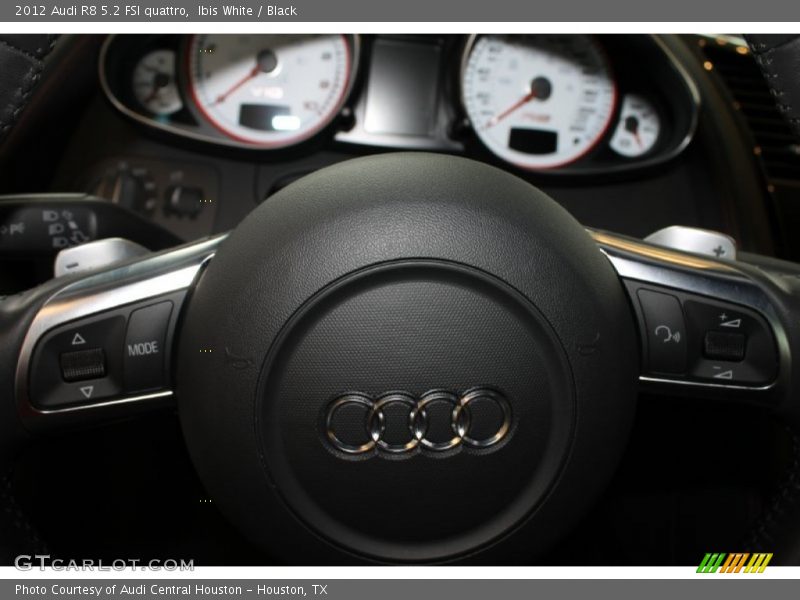 Ibis White / Black 2012 Audi R8 5.2 FSI quattro