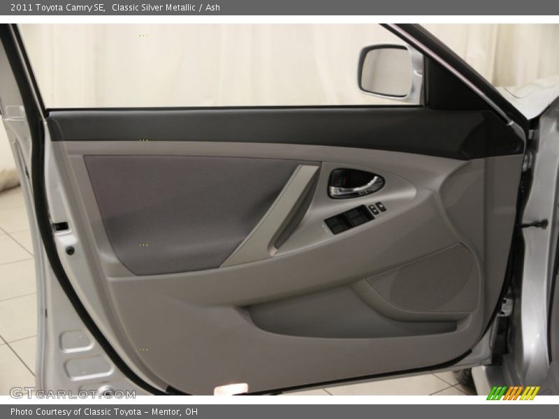 Classic Silver Metallic / Ash 2011 Toyota Camry SE