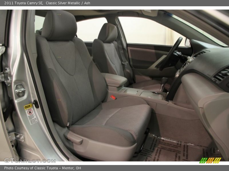 Classic Silver Metallic / Ash 2011 Toyota Camry SE