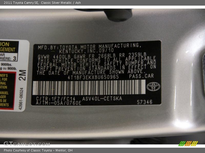Classic Silver Metallic / Ash 2011 Toyota Camry SE
