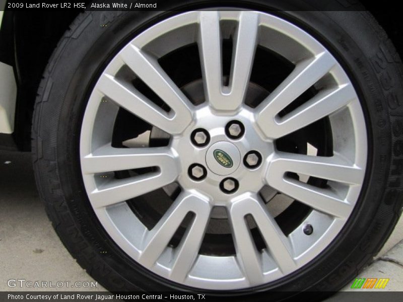 Alaska White / Almond 2009 Land Rover LR2 HSE