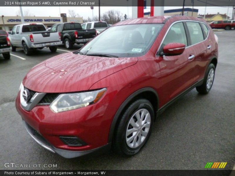 Front 3/4 View of 2014 Rogue S AWD