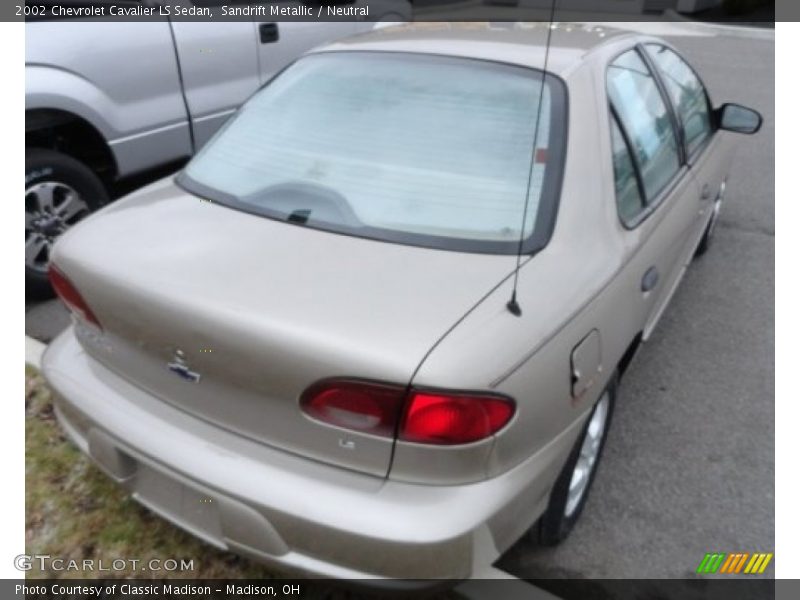Sandrift Metallic / Neutral 2002 Chevrolet Cavalier LS Sedan