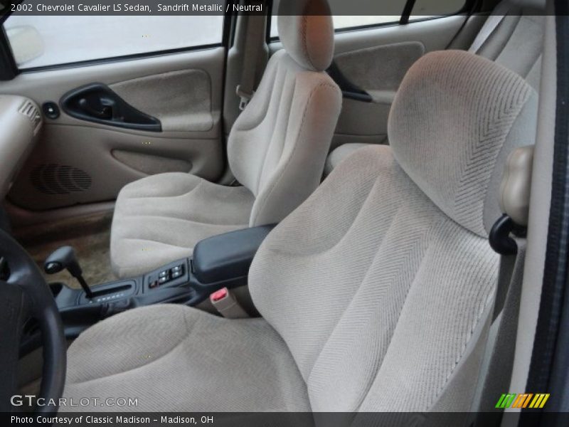 Sandrift Metallic / Neutral 2002 Chevrolet Cavalier LS Sedan