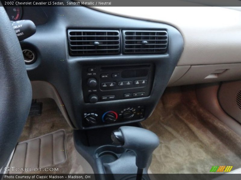 Sandrift Metallic / Neutral 2002 Chevrolet Cavalier LS Sedan