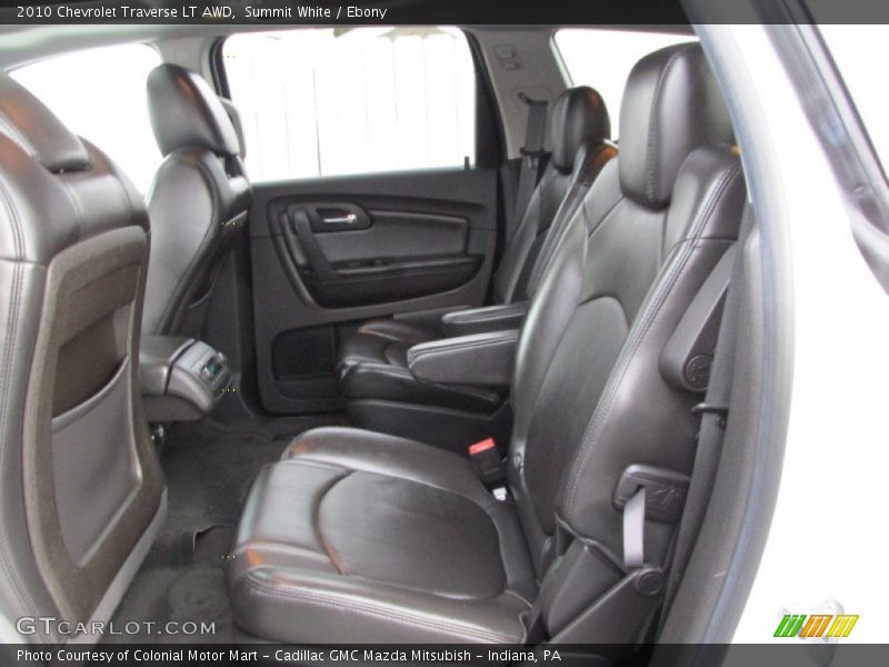 Summit White / Ebony 2010 Chevrolet Traverse LT AWD