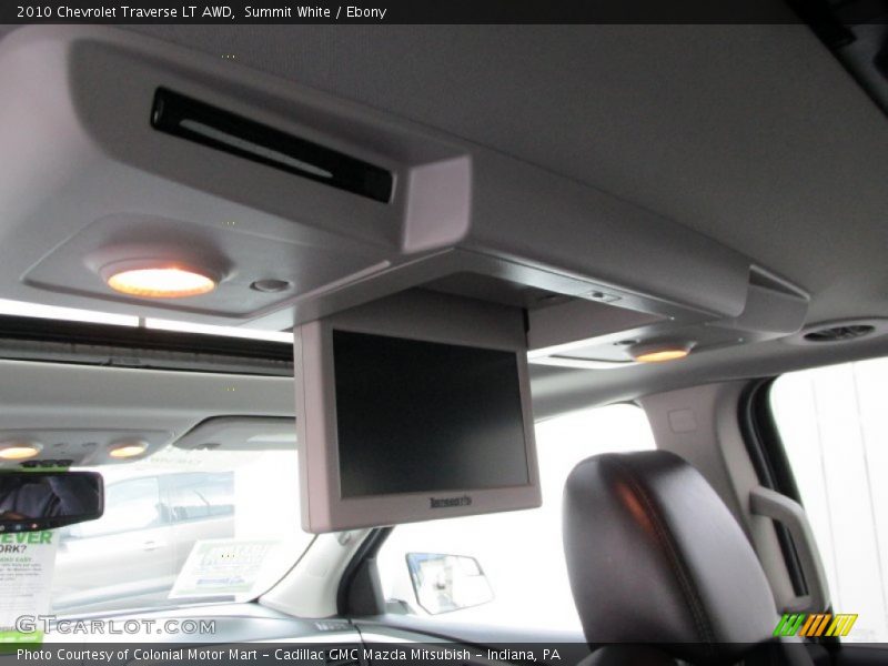 Summit White / Ebony 2010 Chevrolet Traverse LT AWD