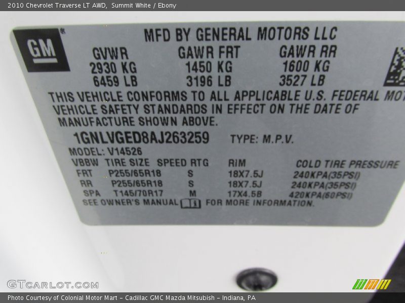 Summit White / Ebony 2010 Chevrolet Traverse LT AWD