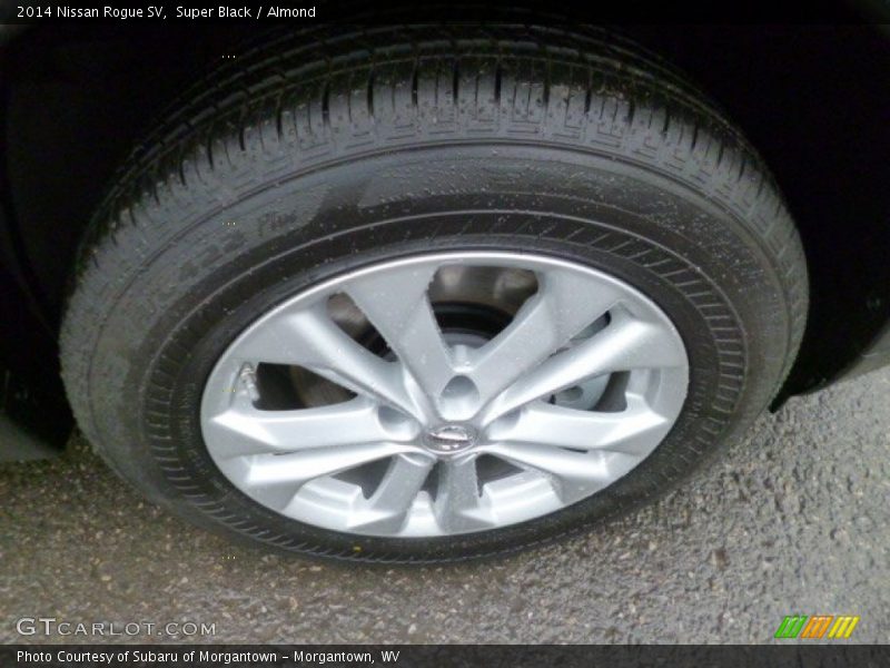 Super Black / Almond 2014 Nissan Rogue SV