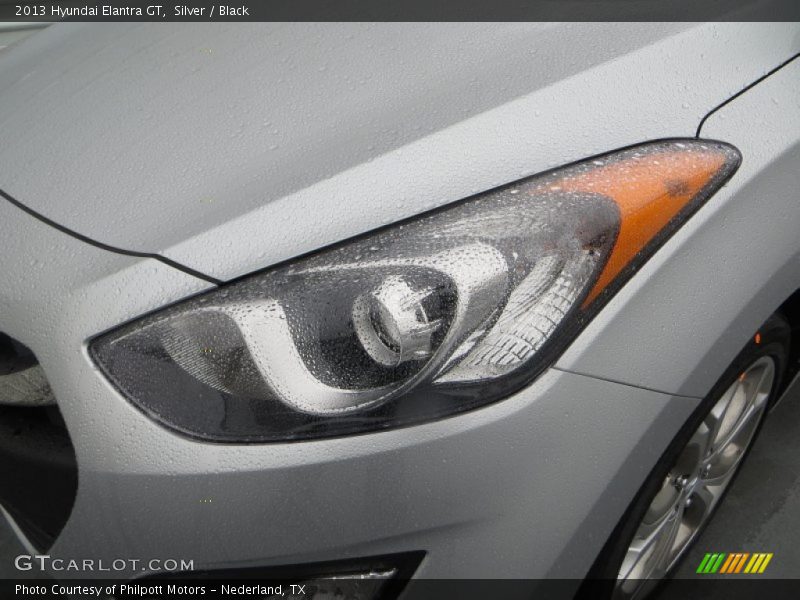 Silver / Black 2013 Hyundai Elantra GT