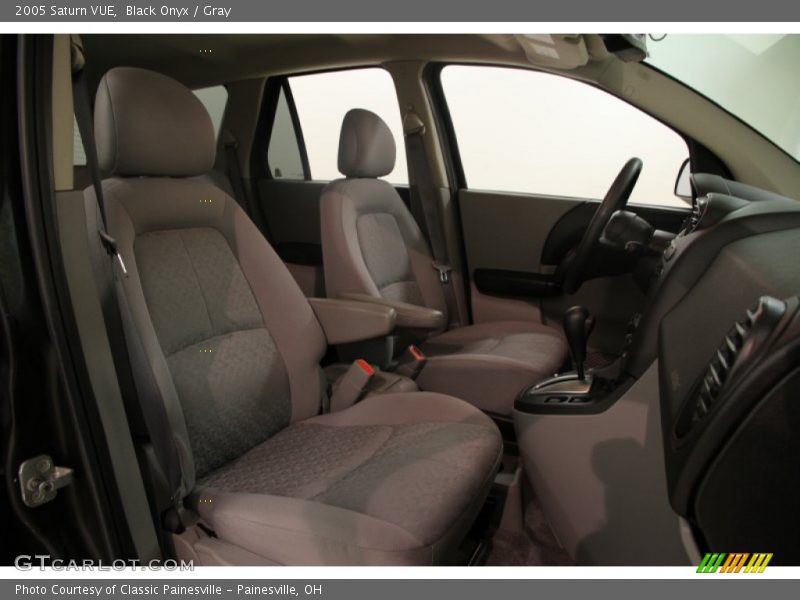 Black Onyx / Gray 2005 Saturn VUE