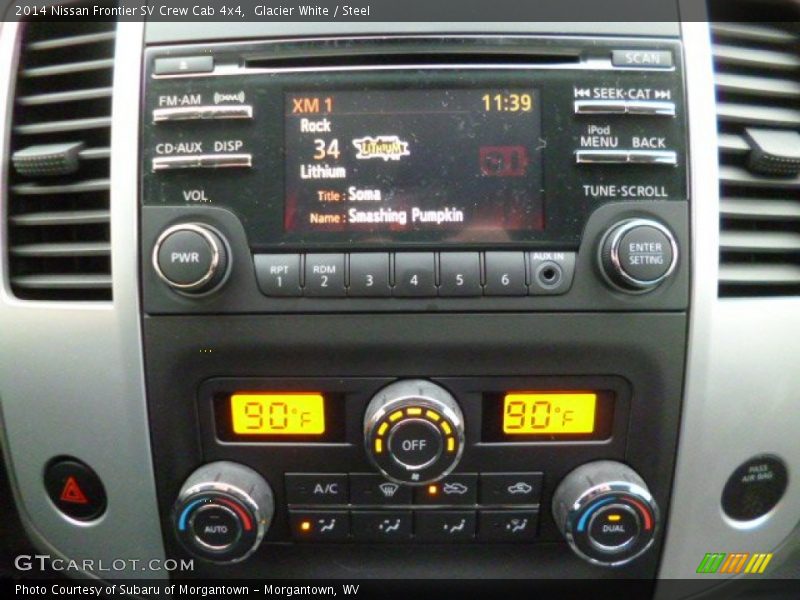 Glacier White / Steel 2014 Nissan Frontier SV Crew Cab 4x4