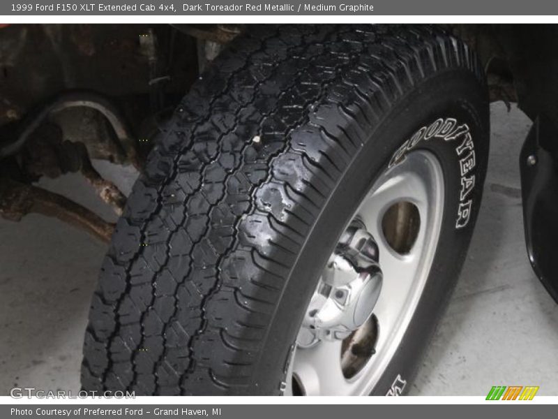 Dark Toreador Red Metallic / Medium Graphite 1999 Ford F150 XLT Extended Cab 4x4