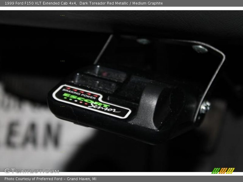 Dark Toreador Red Metallic / Medium Graphite 1999 Ford F150 XLT Extended Cab 4x4