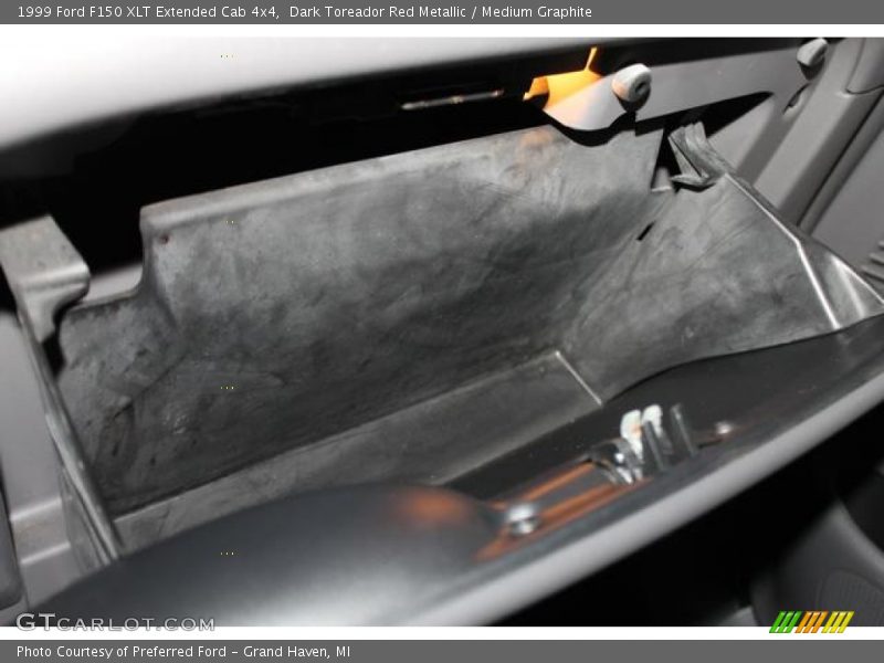 Dark Toreador Red Metallic / Medium Graphite 1999 Ford F150 XLT Extended Cab 4x4