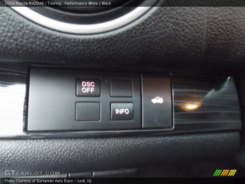 Performance White / Black 2009 Mazda MAZDA6 i Touring