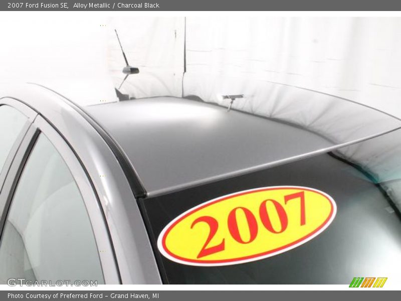 Alloy Metallic / Charcoal Black 2007 Ford Fusion SE
