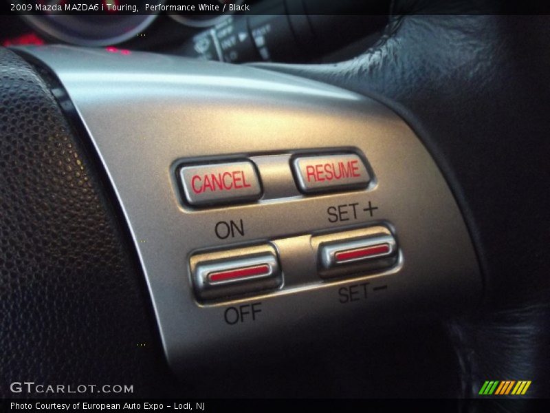 Performance White / Black 2009 Mazda MAZDA6 i Touring