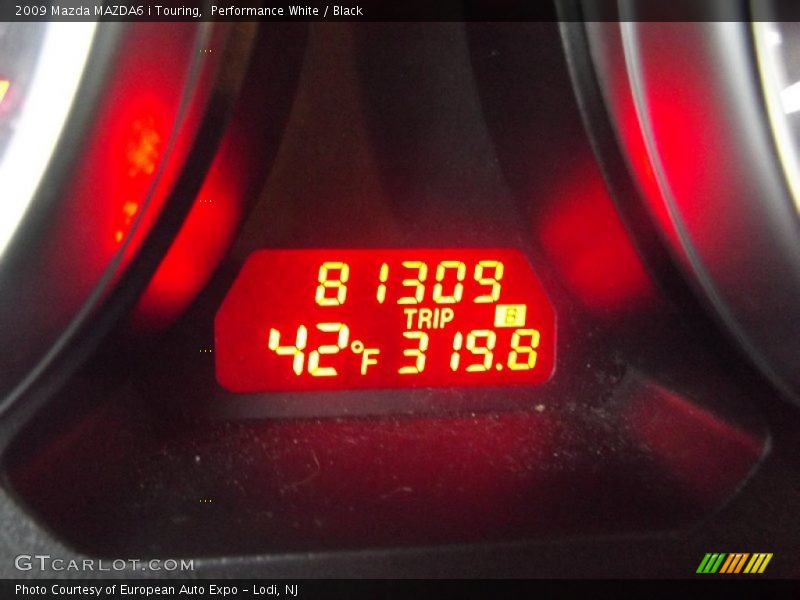 Performance White / Black 2009 Mazda MAZDA6 i Touring