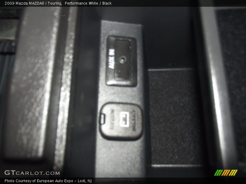 Performance White / Black 2009 Mazda MAZDA6 i Touring