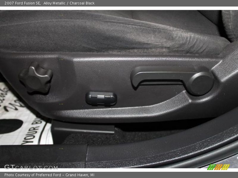 Alloy Metallic / Charcoal Black 2007 Ford Fusion SE