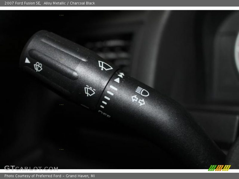 Alloy Metallic / Charcoal Black 2007 Ford Fusion SE