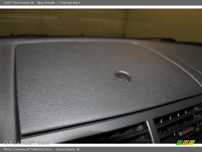 Alloy Metallic / Charcoal Black 2007 Ford Fusion SE