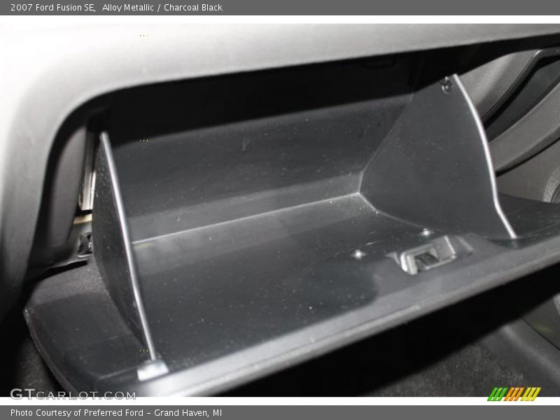 Alloy Metallic / Charcoal Black 2007 Ford Fusion SE