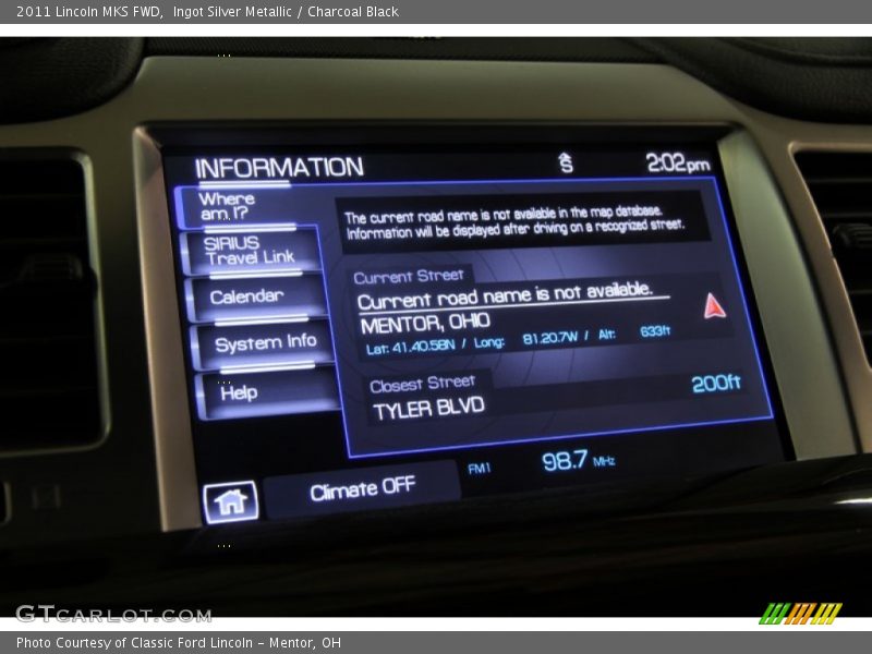 Ingot Silver Metallic / Charcoal Black 2011 Lincoln MKS FWD