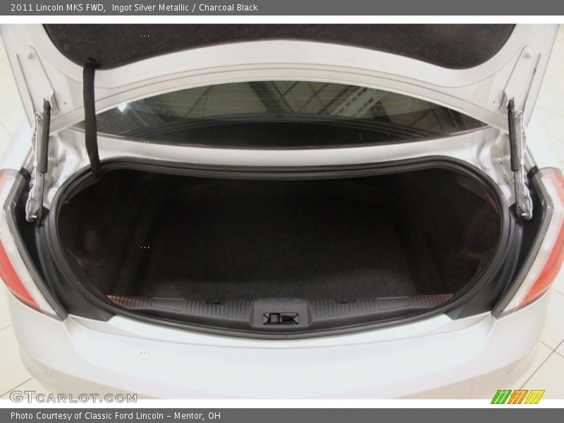 Ingot Silver Metallic / Charcoal Black 2011 Lincoln MKS FWD
