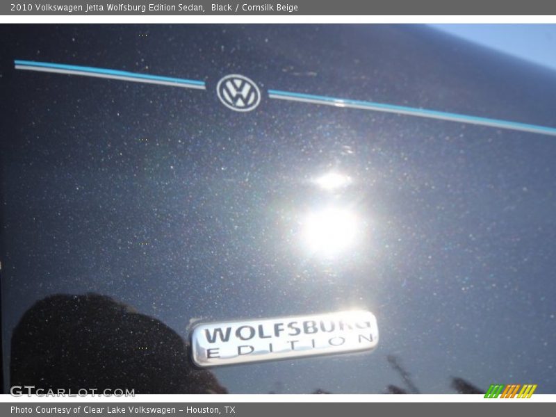 Black / Cornsilk Beige 2010 Volkswagen Jetta Wolfsburg Edition Sedan