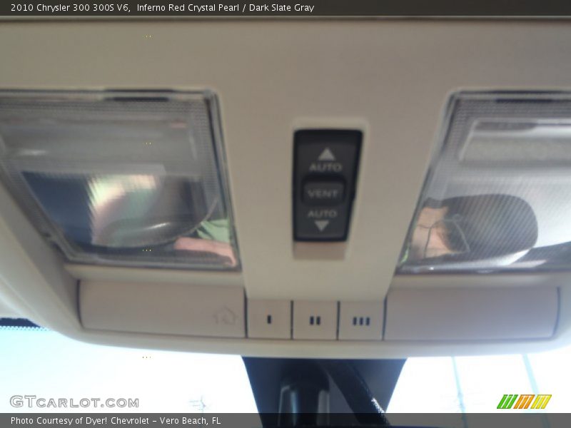 Inferno Red Crystal Pearl / Dark Slate Gray 2010 Chrysler 300 300S V6