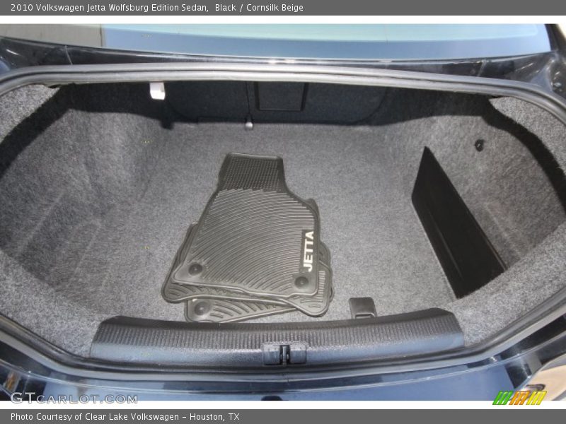 Black / Cornsilk Beige 2010 Volkswagen Jetta Wolfsburg Edition Sedan