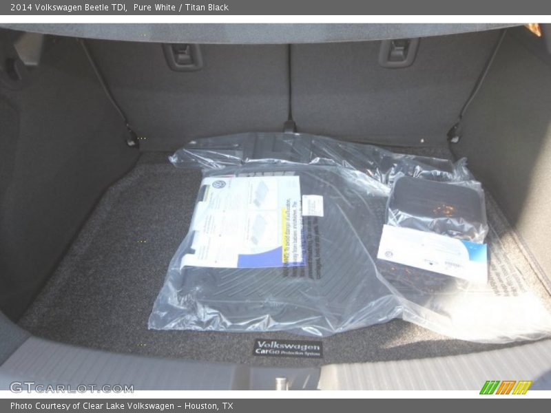 Pure White / Titan Black 2014 Volkswagen Beetle TDI