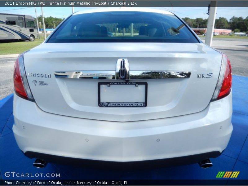 White Platinum Metallic Tri-Coat / Charcoal Black 2011 Lincoln MKS FWD