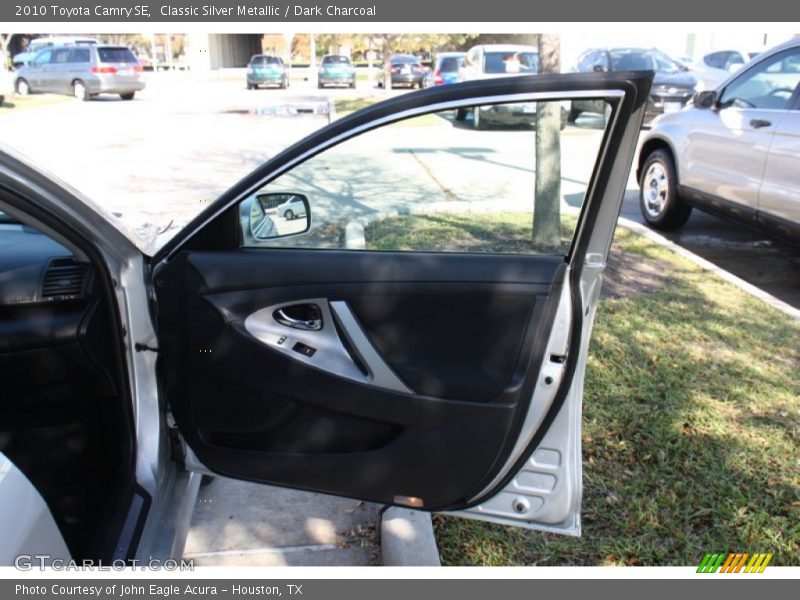 Classic Silver Metallic / Dark Charcoal 2010 Toyota Camry SE