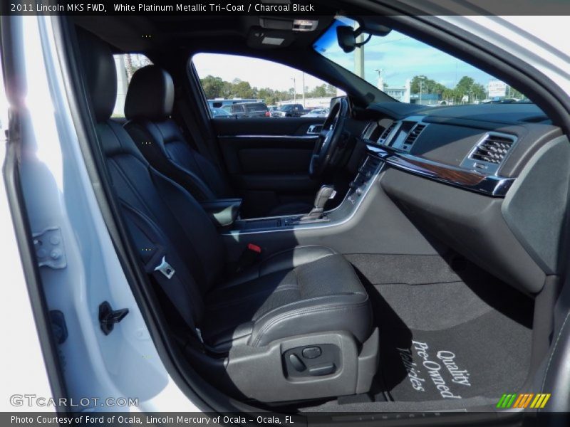 White Platinum Metallic Tri-Coat / Charcoal Black 2011 Lincoln MKS FWD