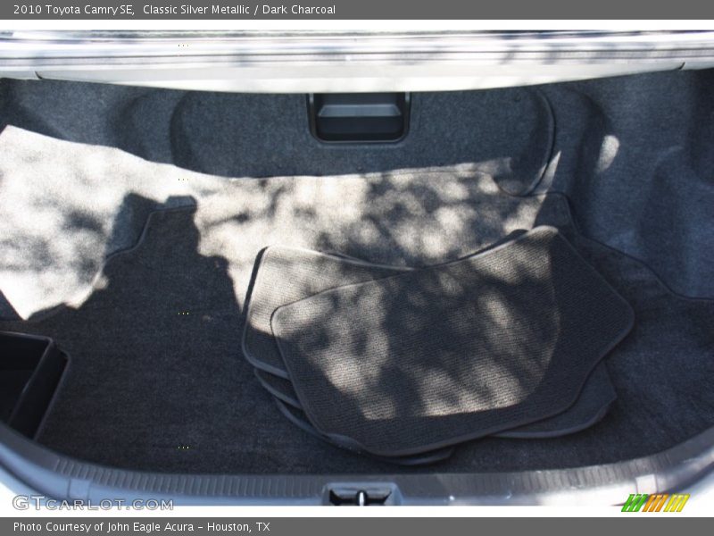 Classic Silver Metallic / Dark Charcoal 2010 Toyota Camry SE